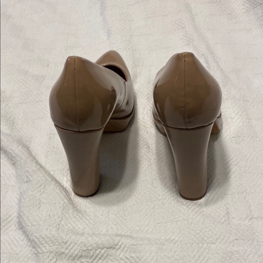 Jessica Simpson Glossy Brown Heels - Picture 5 of 7